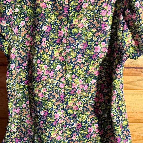 Crown & Ivy Multicolor Floral Patterned Whimsical Top - Picture 3 of 7